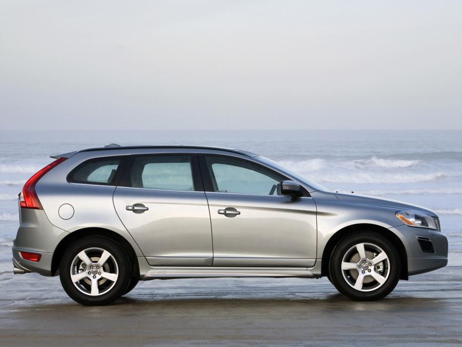  Volvo XC60 R-Design 2009 года  (UK) (фото 15 из 29)